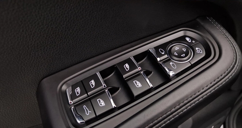 Porsche Macan cena 182900 przebieg: 109000, rok produkcji 2016 z Słomniki małe 352